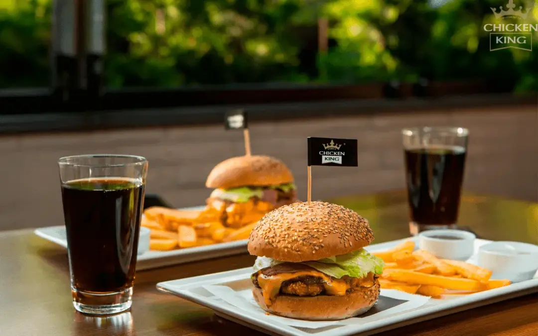 Ogródek gastronomiczny – zwiększ zyski restauracji z chrupiącym kurczakiem